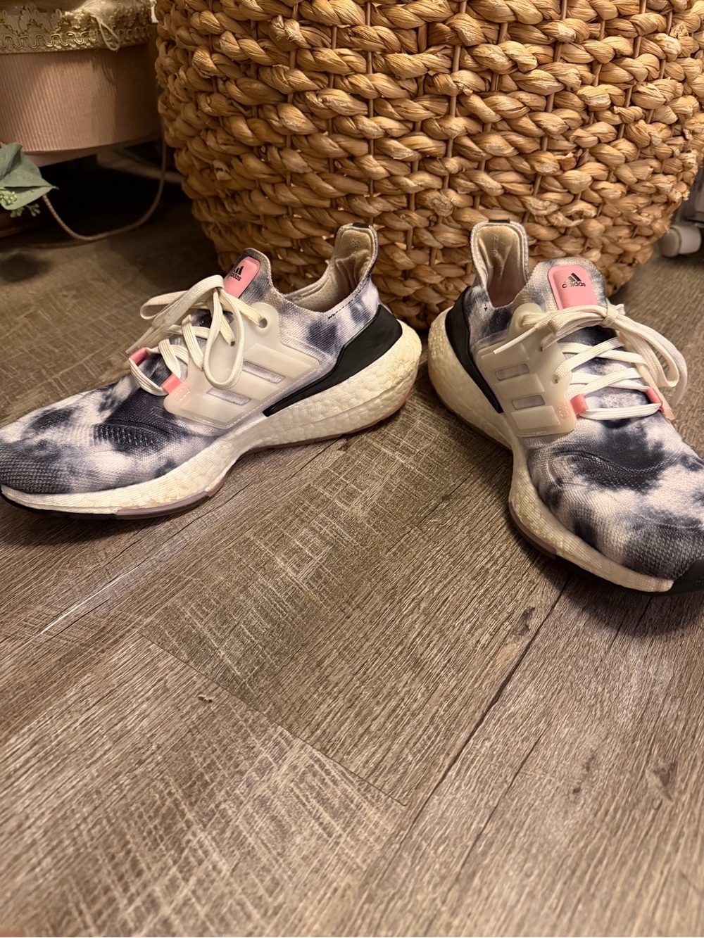 Adidas Ultraboost 22 Tie-Dye Running Shoes | Women’s 9 - Picture 3 of 15